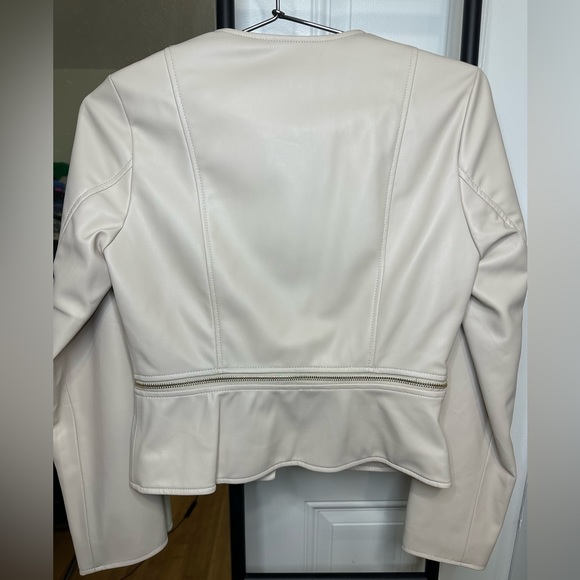 Zara Size Small Faux Leather Zippered Jacket in Color Cream - Picture 4 of 7